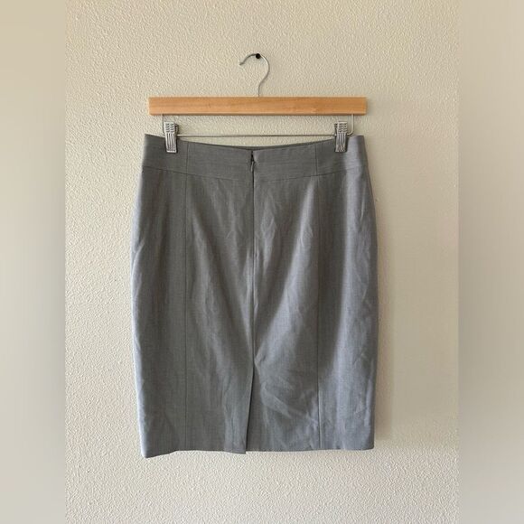J Crew Mercantile Light Grey Polyester Blend Sleek Pencil Skirt Size 2 - Picture 2 of 7